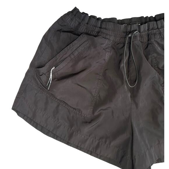 2/$30 Zara Water Repellent Athletic Shorts Black Zipper Pocket Drawstring Size M - Picture 6 of 12